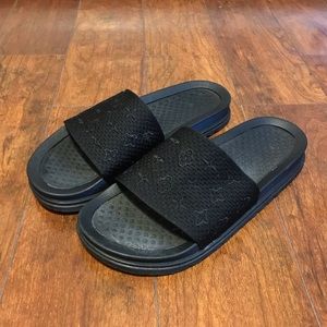 Black LV Print Slides